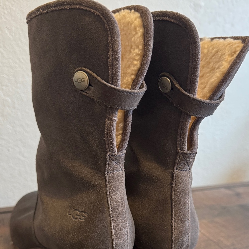 UGG Lynnea Clog Booties - Picture 7 of 10